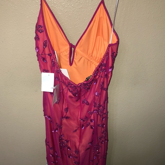 Asymmetrical party dress - Picture 3 of 7